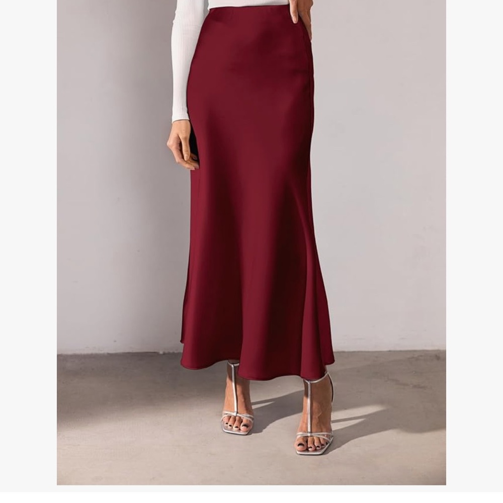 Elegant Burgundy Maxi Skirt